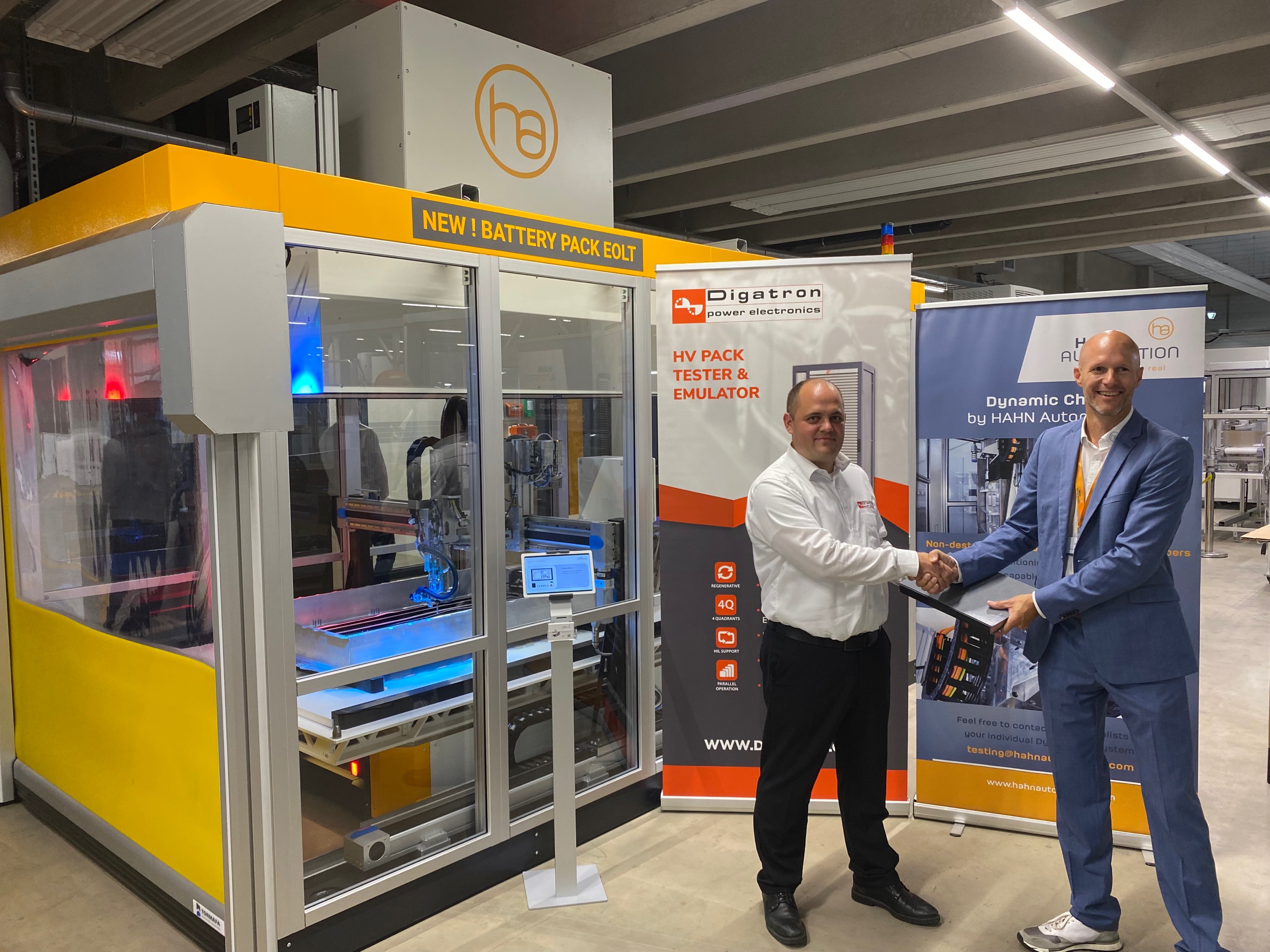 Digatron & Hahn Automation together in the picture (from left to right): Sebastian Wetzeler (Head of R&D - Digatron Power Electronics), Christian Bubat (Global Business Development Manager - Hahn Automation)